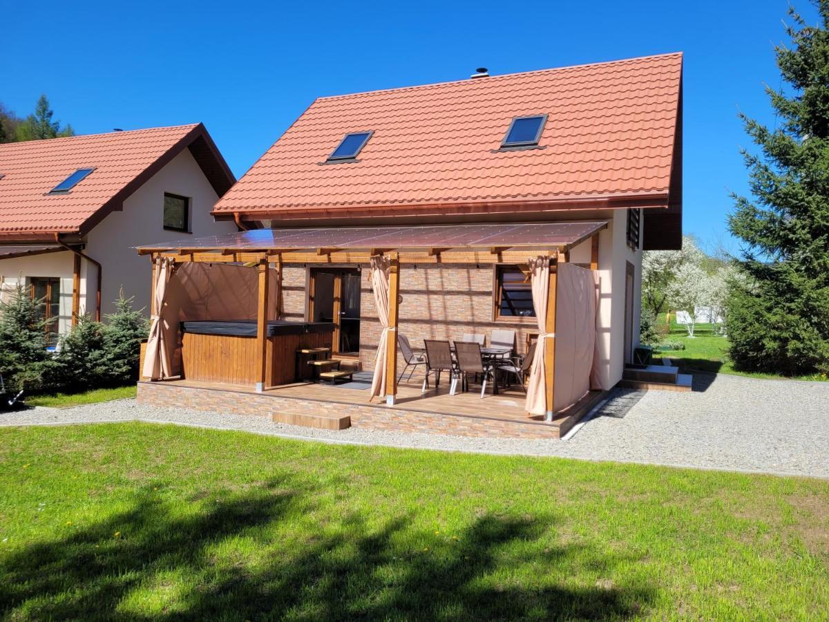 Urocza Kryjowka Ze Spa Lesko Exterior foto